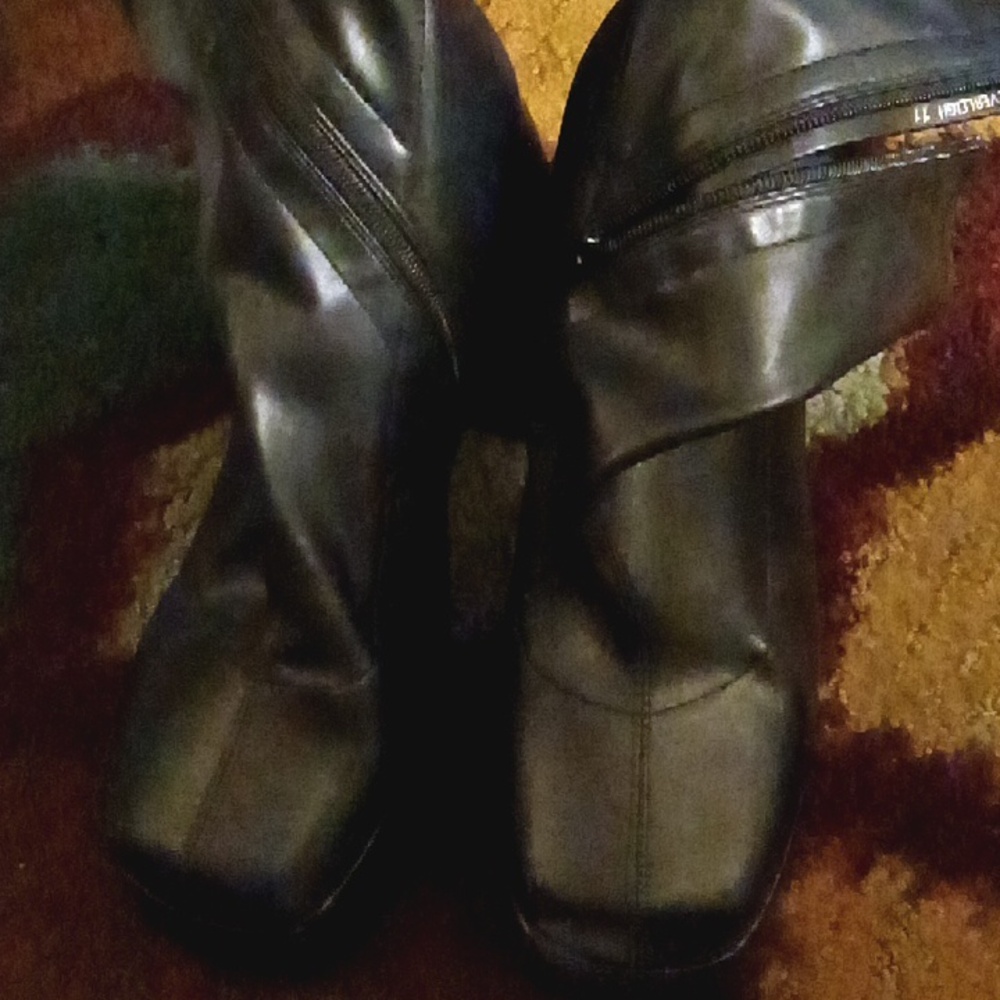 Women's shoes